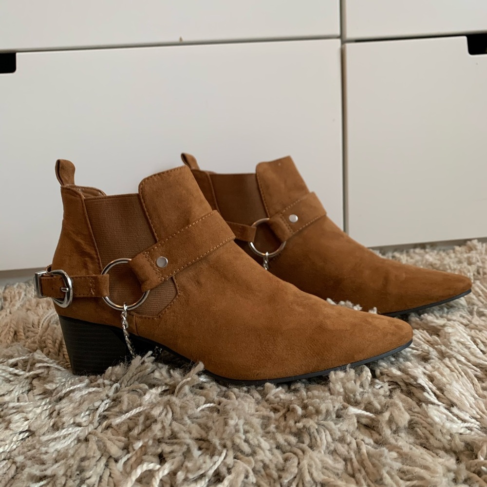 FOREVER 21 | Chelsea Boho Ankle Boots